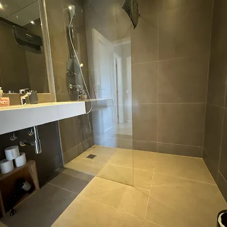 Bed & Breakfast House - Beachhouselagos - Meia *