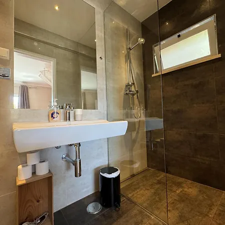 Beachhouselagos فندق مبيت وإفطار