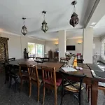 לינה וארוחת בוקר House - Beachhouselagos - Meia *