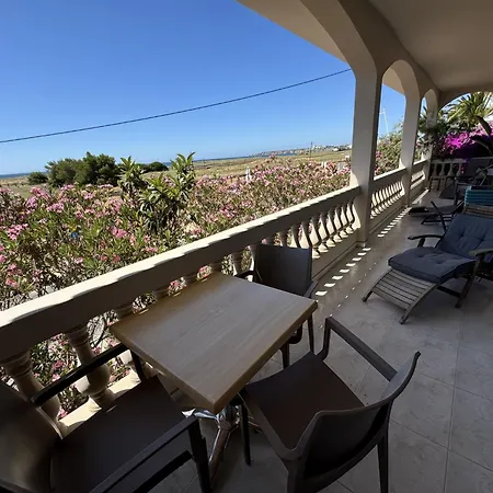 לינה וארוחת בוקר House - Beachhouselagos - Meia לאגוּ‏ש