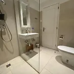 House - Beachhouselagos - Meia