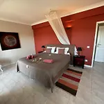 Bed & Breakfast House - Beachhouselagos - Meia
