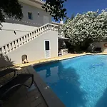 House - Beachhouselagos - Meia
